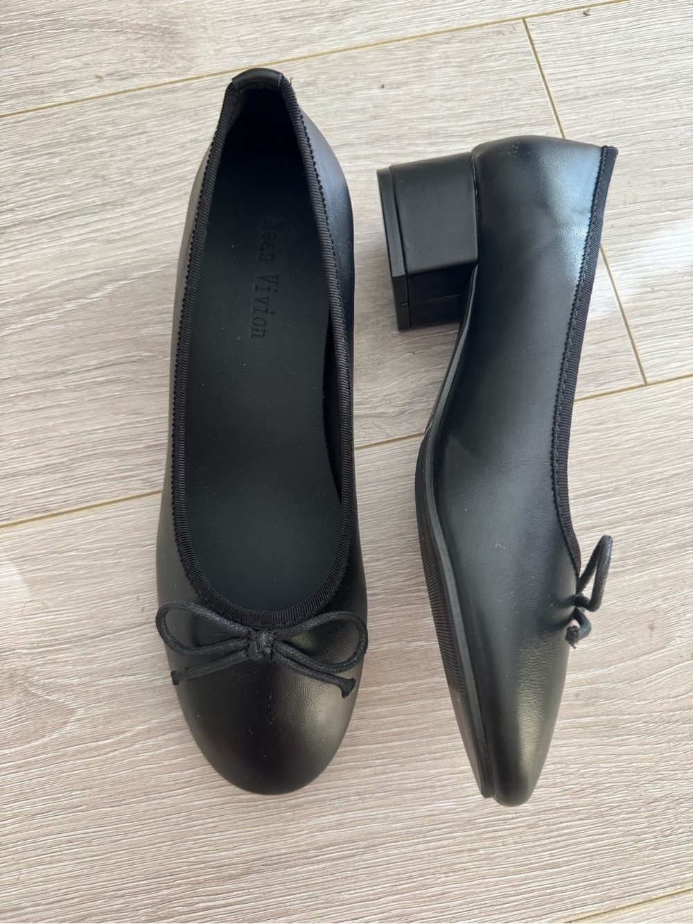 New Never Worn Women’s Classic Black Low Block Heel Ballet Flats Size 36